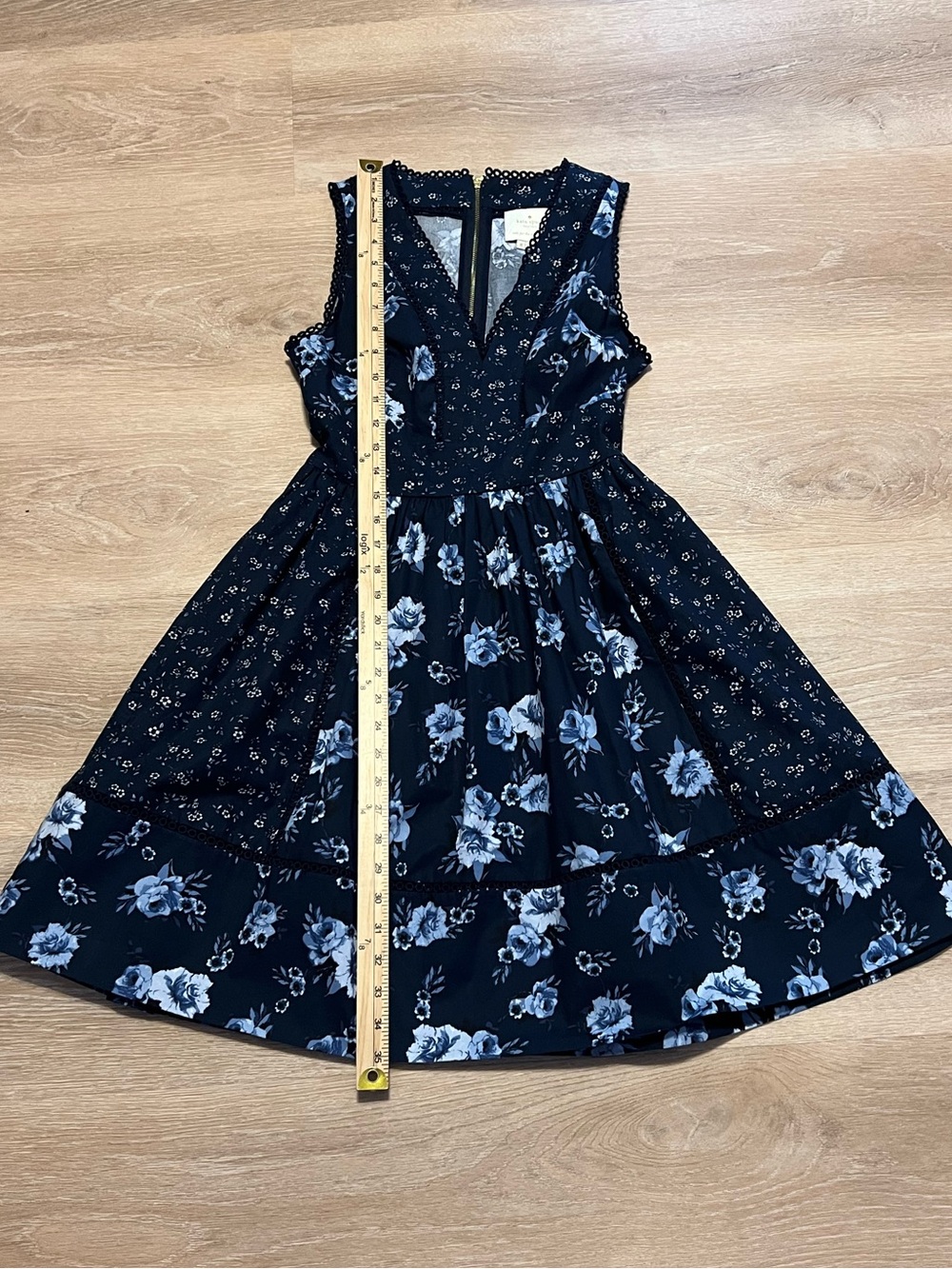 Kate Spade Prairie Rose Fit & Flare‎ Dress V Neck Navy Floral Lace Trim Size 0 - Picture 8 of 12